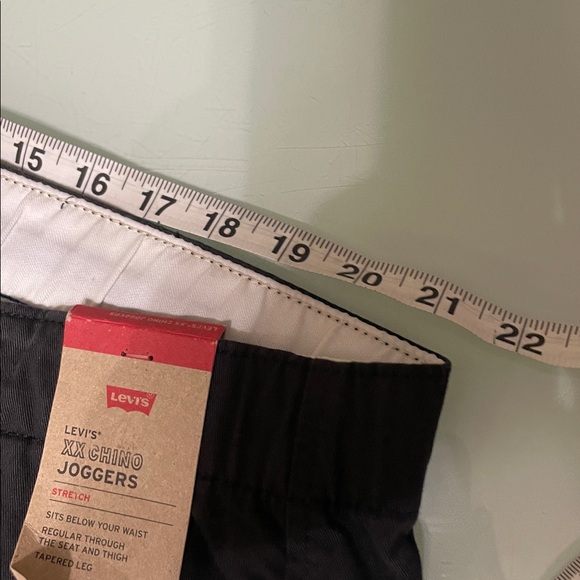 Levi's Men's Black Joggers - Picture 10 of 13